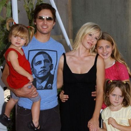 Luca Bella Facinelli with her biological father, mom, and younger sisters.